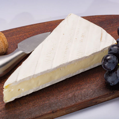 Creamy Brie Cheese - Soft, Rich Flavor, Perfect for Spreading, Pairing with Fruits and Nuts